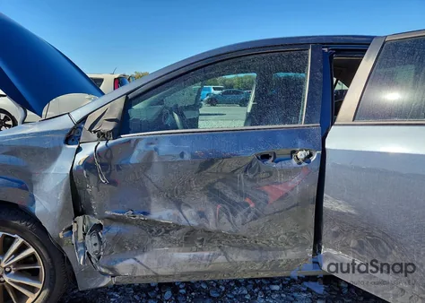 2015 Toyota Corolla L z USA, uszkodzony, nr VIN 2T1BURHE8FC372492